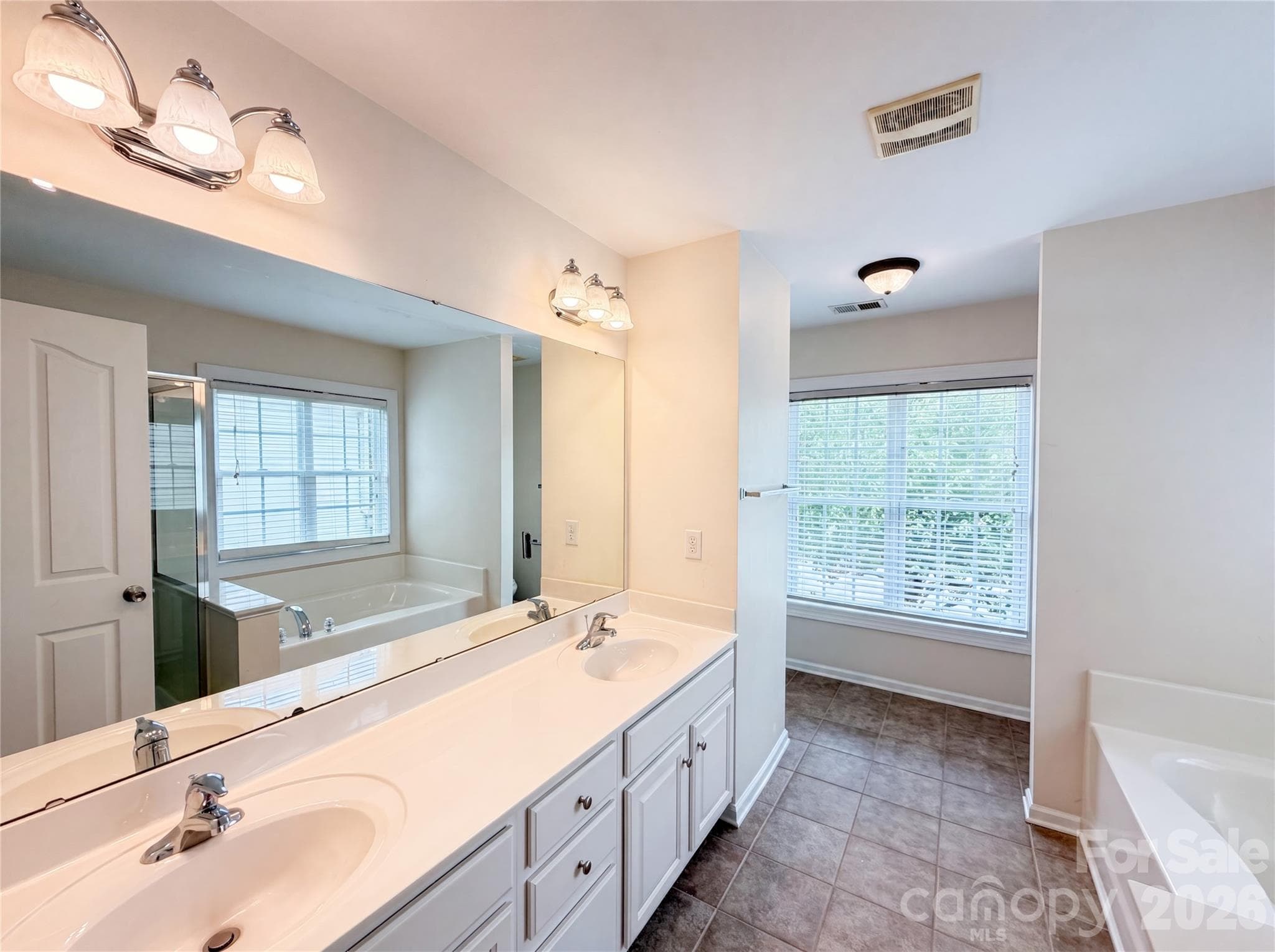 Single Family Residence at 12312 Chesley Drive, Charlotte, photo 14 of 21