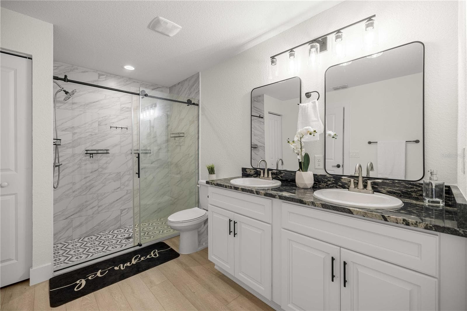 Primary Bath - 6962 SE 124TH ST, BELLEVIEW