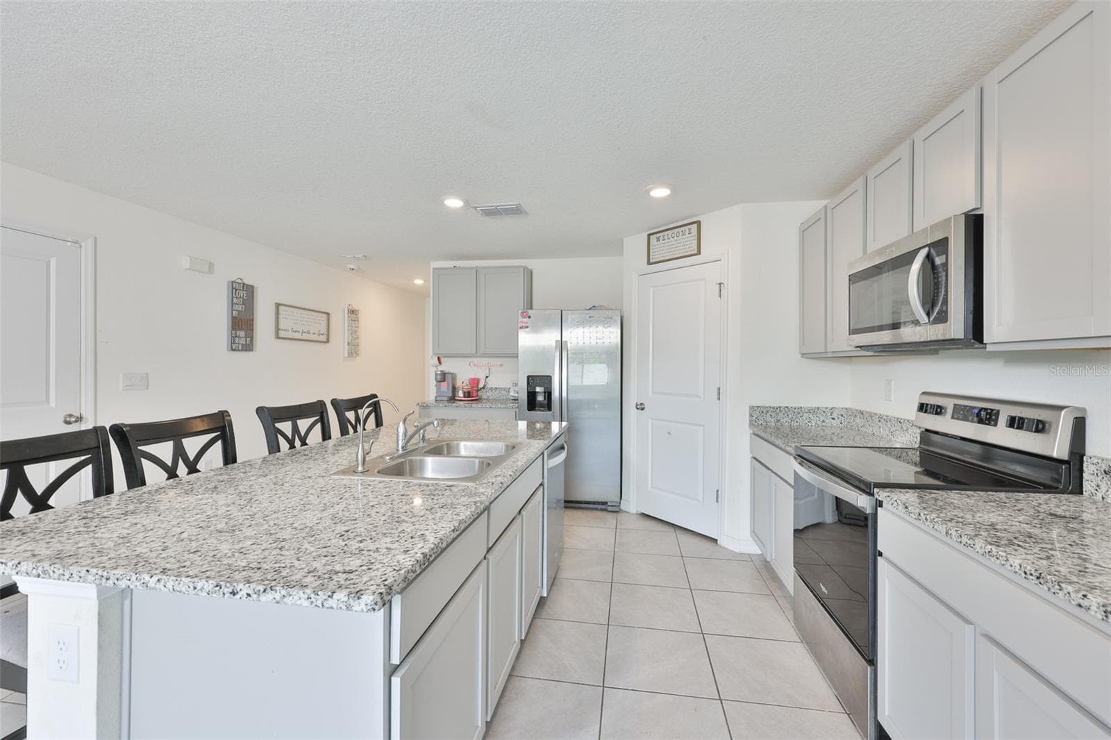 Single Family Residence at 5244 FIDDLE FIG AVE, WIMAUMA, photo 5 of 51