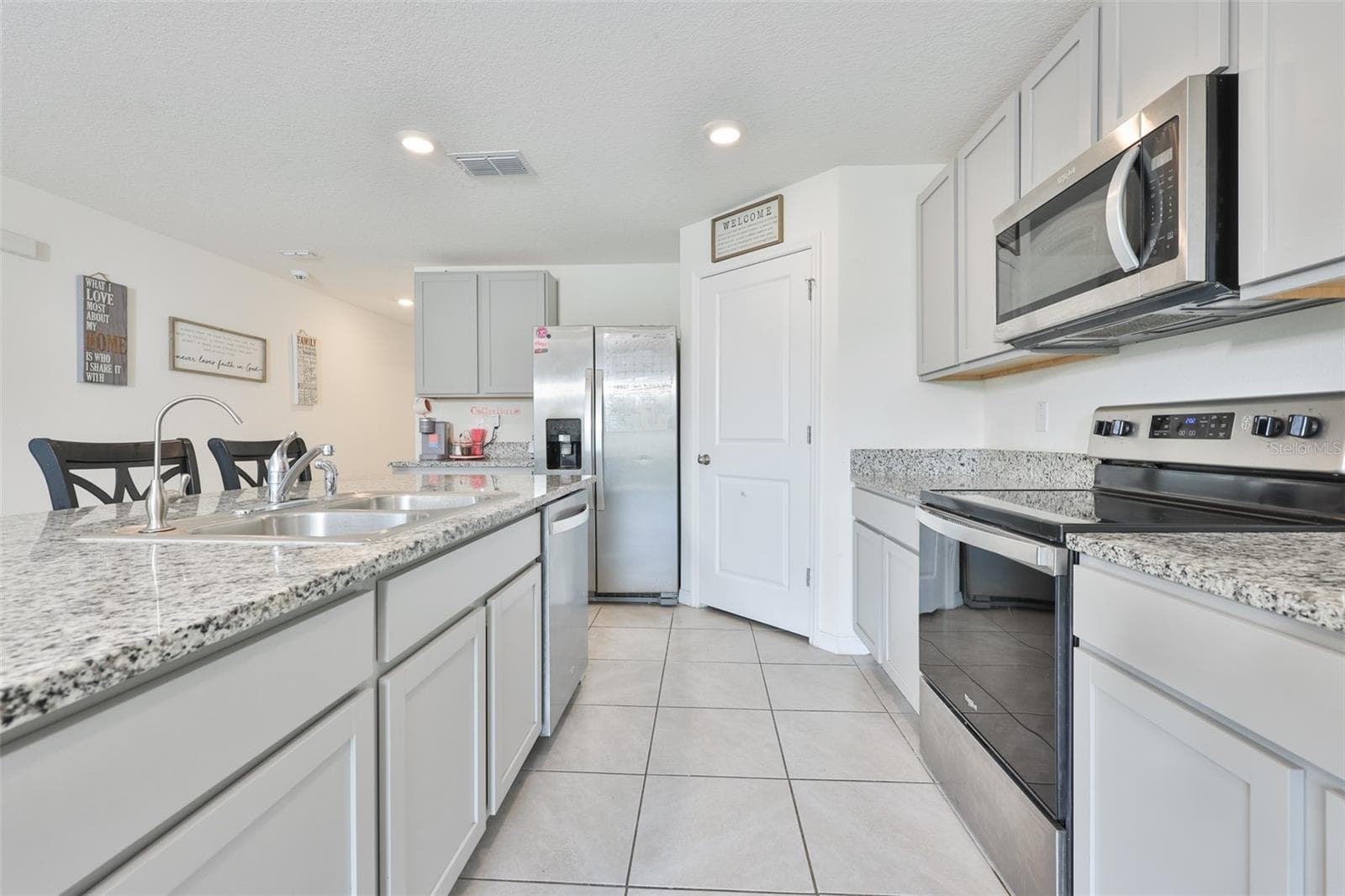 Single Family Residence at 5244 FIDDLE FIG AVE, WIMAUMA, photo 7 of 51