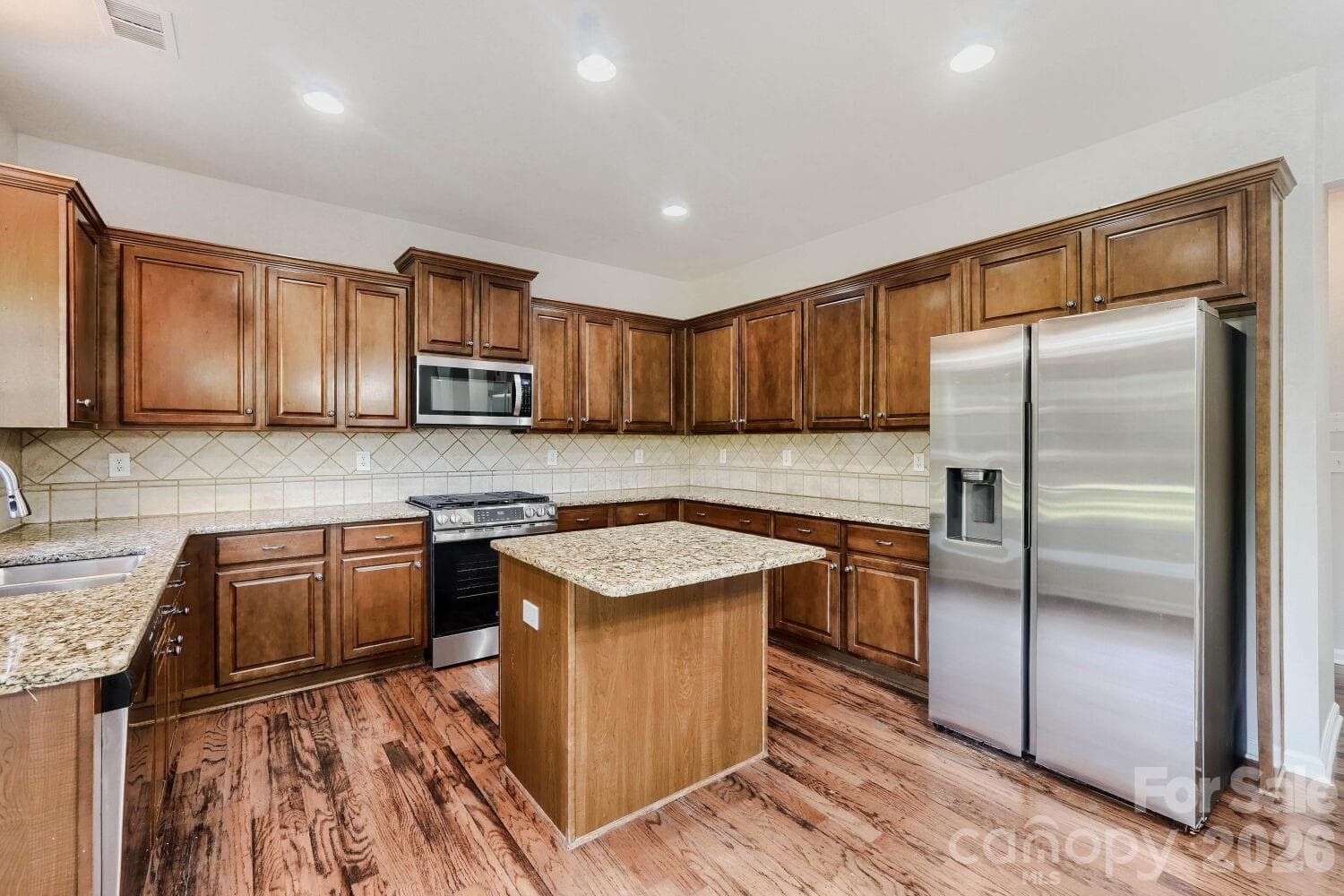 Single Family Residence at 5613 Shenandoah Drive, Waxhaw, photo 4 of 25