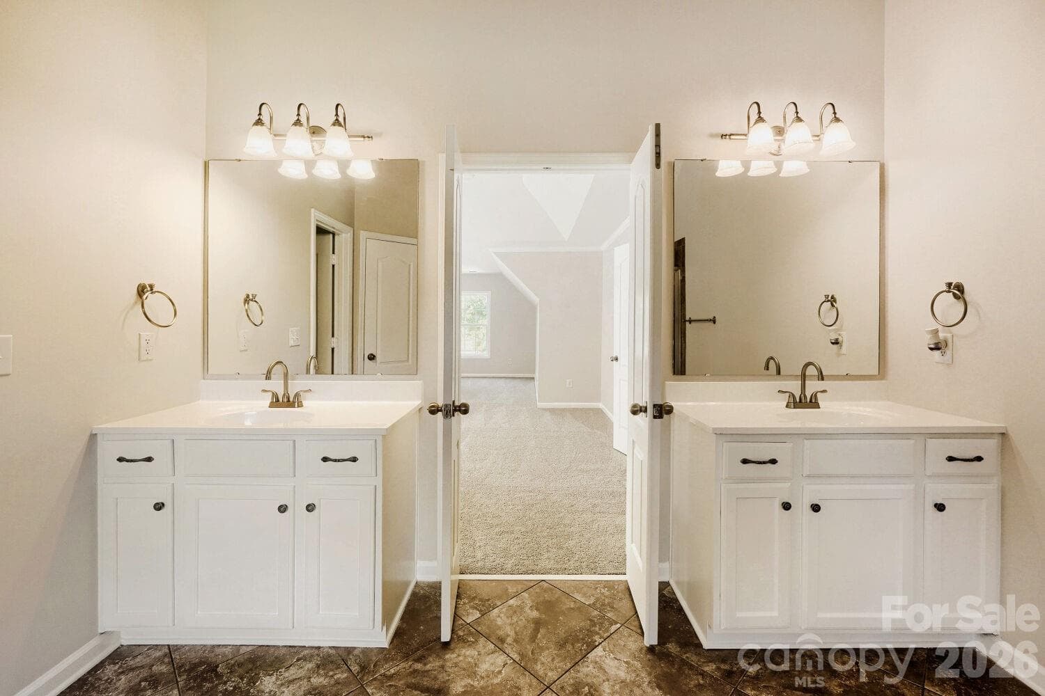 Single Family Residence at 5613 Shenandoah Drive, Waxhaw, photo 17 of 25
