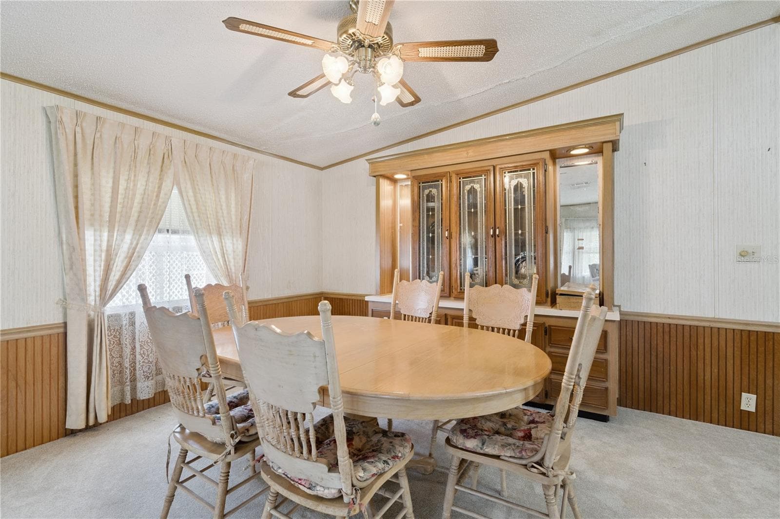 Manufactured Home at 5035 LODGEWOOD DR, LAKELAND, photo 8 of 28