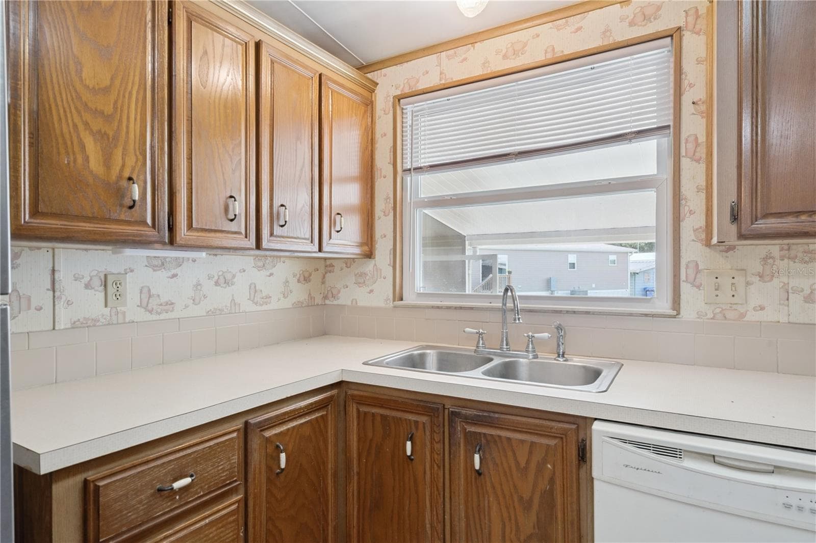 Manufactured Home at 5035 LODGEWOOD DR, LAKELAND, photo 22 of 28
