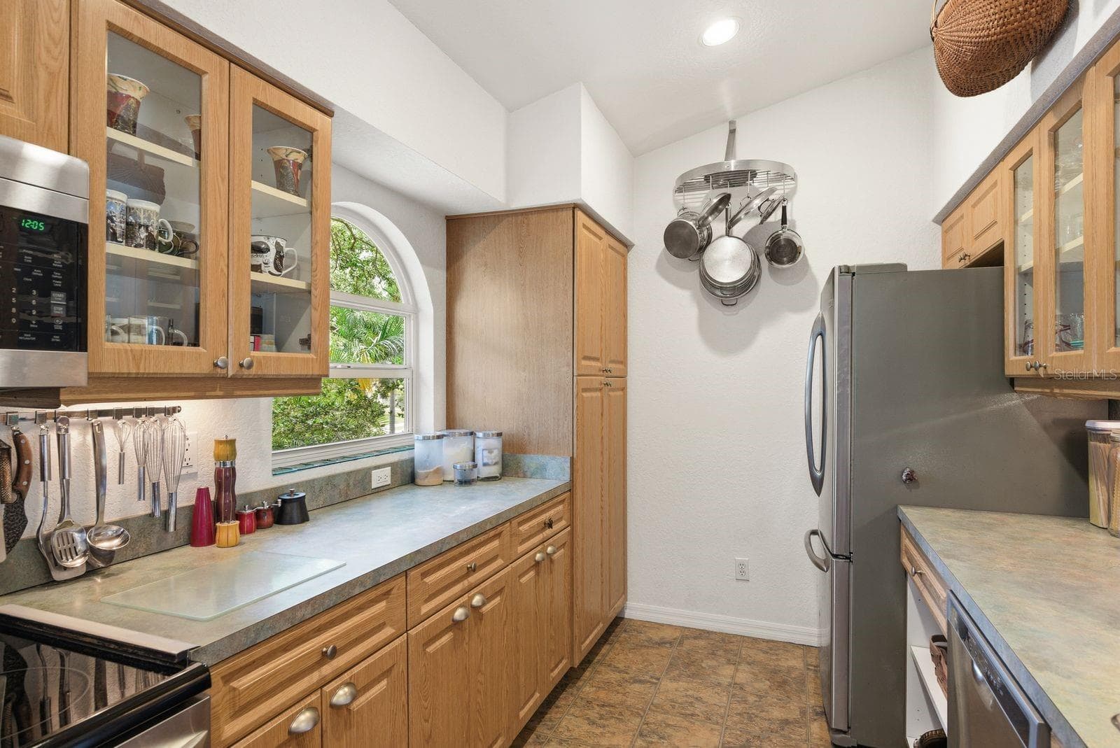 Kitchen window to front yard. - 755 SAN CHRISTOPHER DR, DUNEDIN