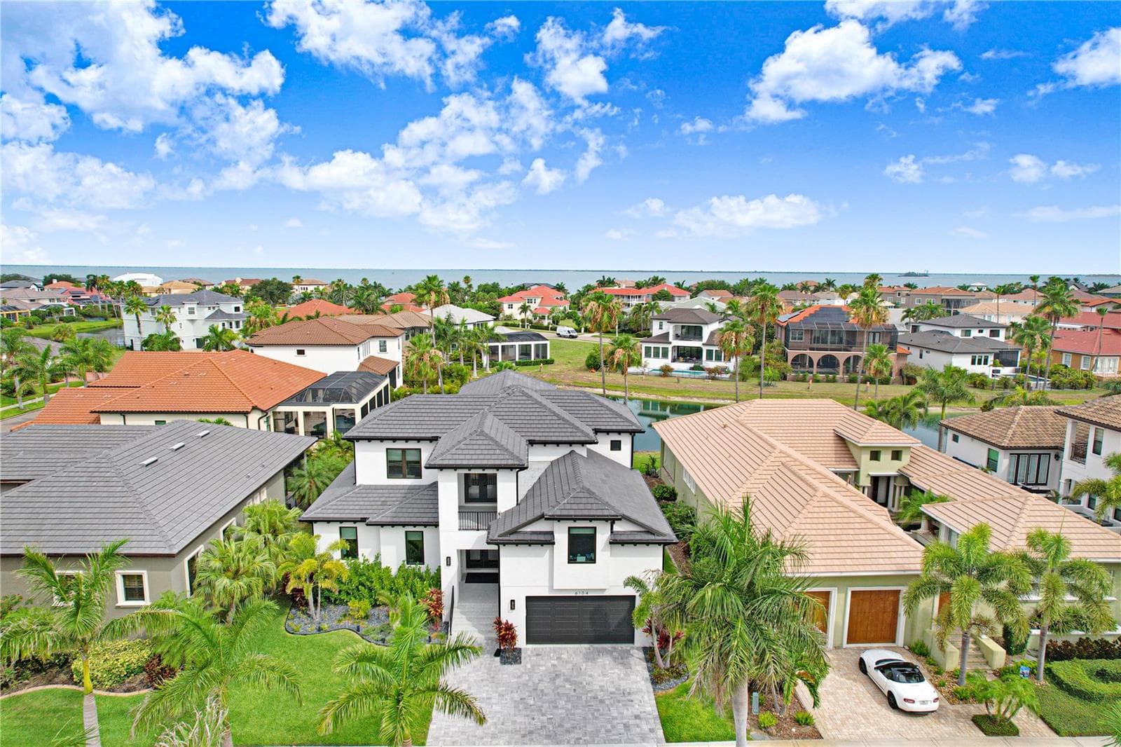Single Family Residence at 6104 LAGOMAR LN, APOLLO BEACH, photo 3 of 60