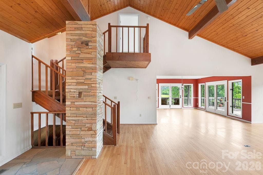Single Family Residence at 547 Windover Drive, Brevard, photo 7 of 48