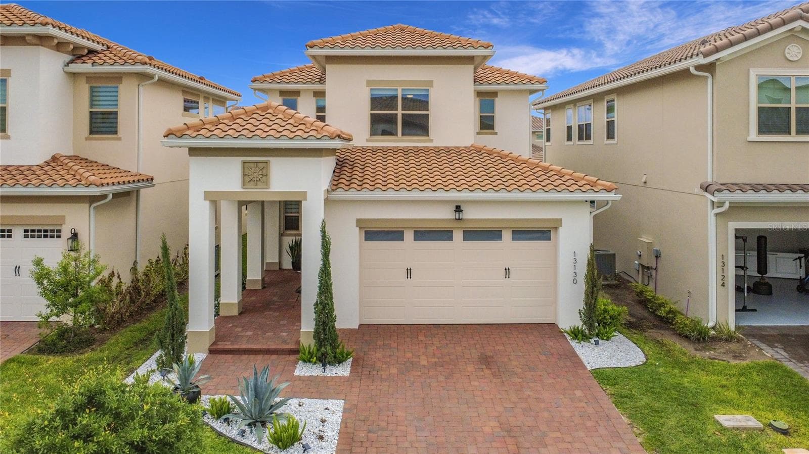 Single Family Residence at 13130 WEAVER AVE, ORLANDO, photo 2 of 53