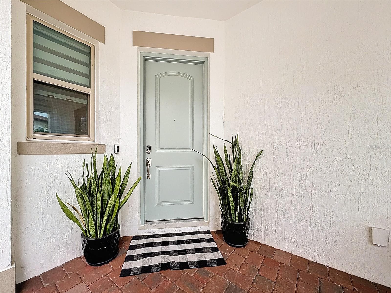 Single Family Residence at 13130 WEAVER AVE, ORLANDO, photo 6 of 53