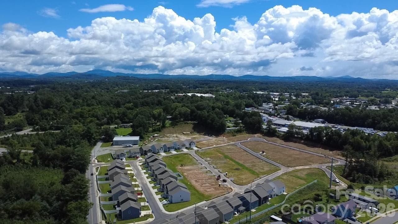 Community overview - Hendersonville