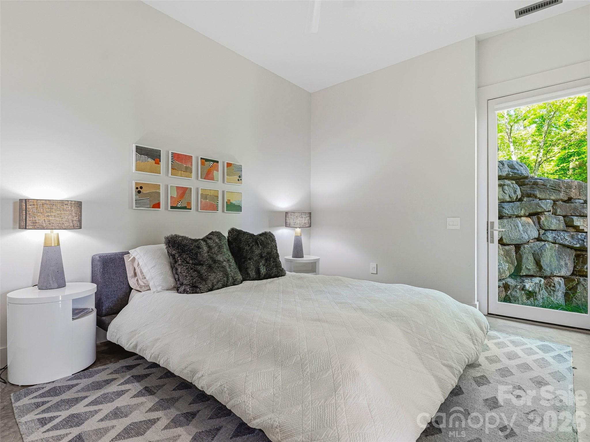 Guest Suite 3 with outdoors access - 1121 Timberbluff Way, Arden