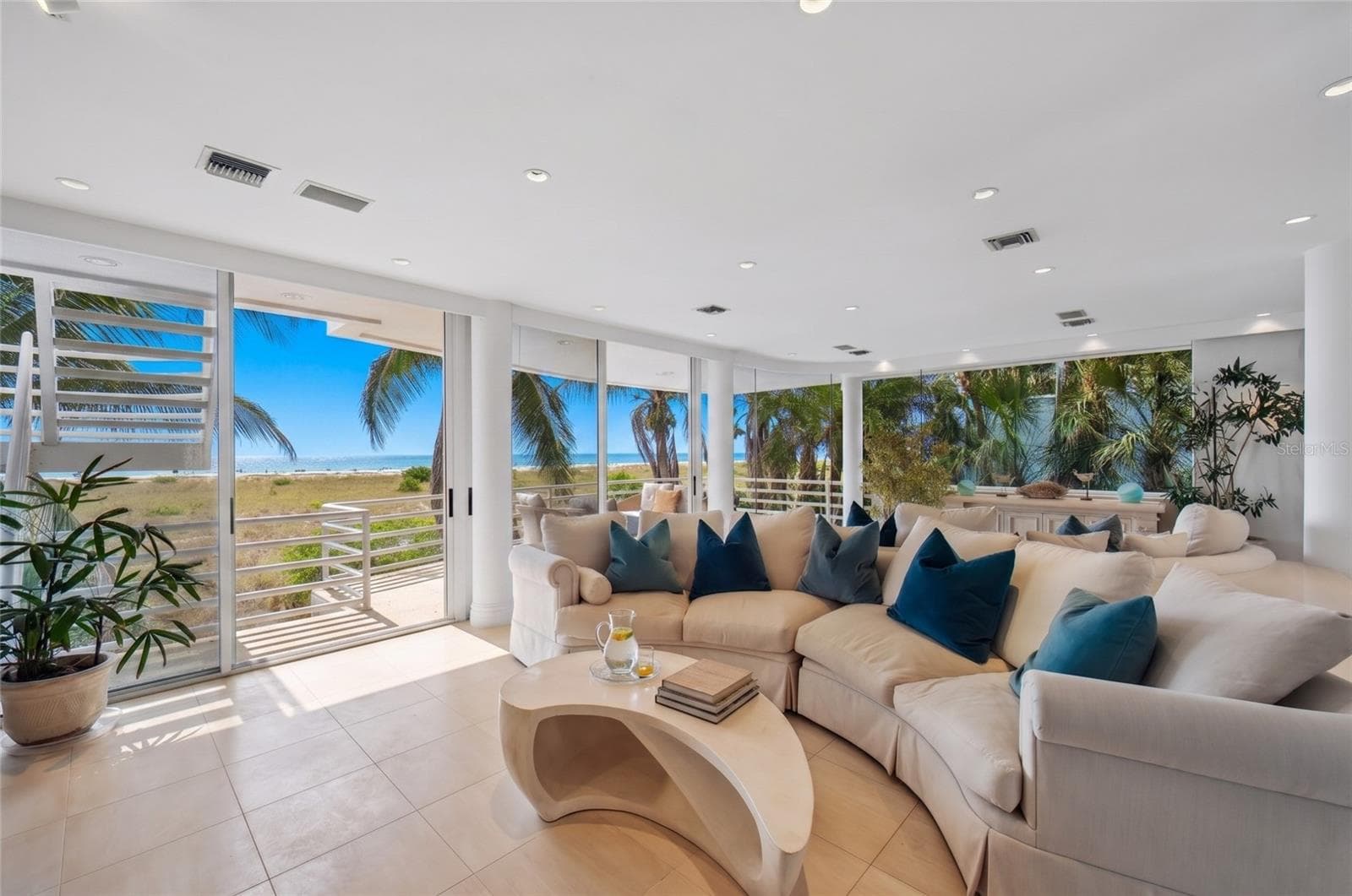 Single Family Residence at 648 BEACH RD, SARASOTA, photo 11 of 37
