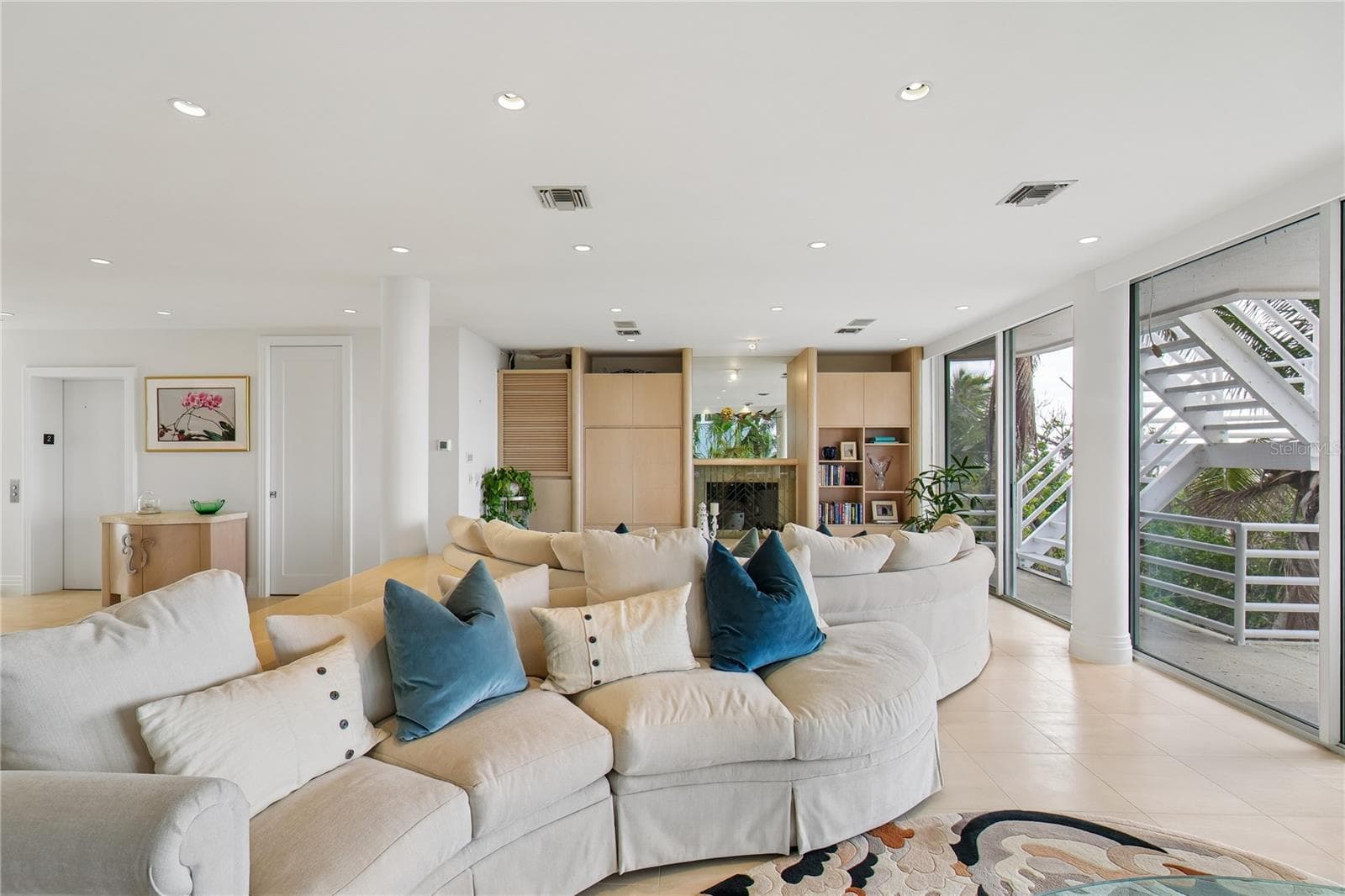 Single Family Residence at 648 BEACH RD, SARASOTA, photo 15 of 37