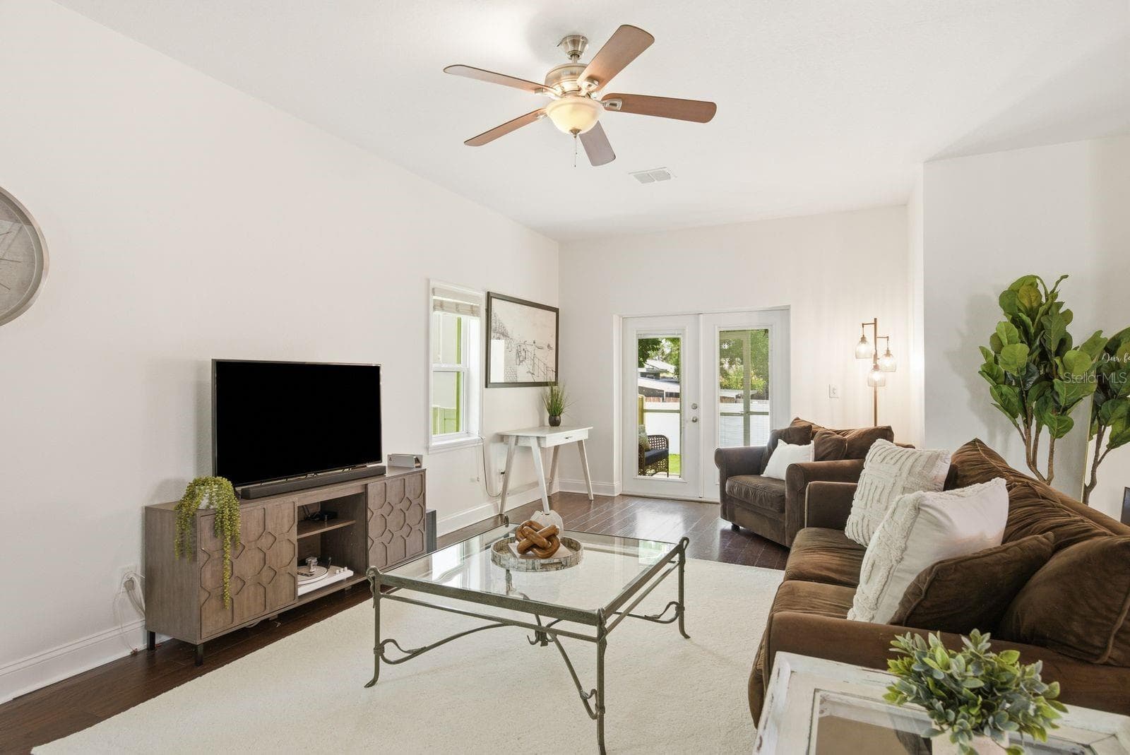 Living Room - 4920 3RD ST N, ST PETERSBURG