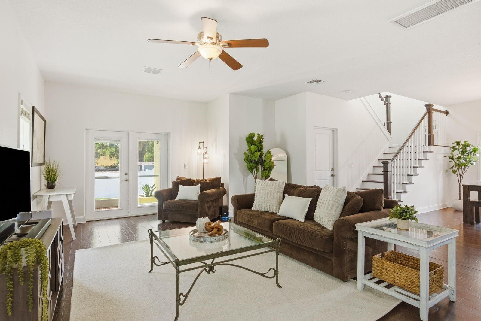 Living Room - 4920 3RD ST N, ST PETERSBURG