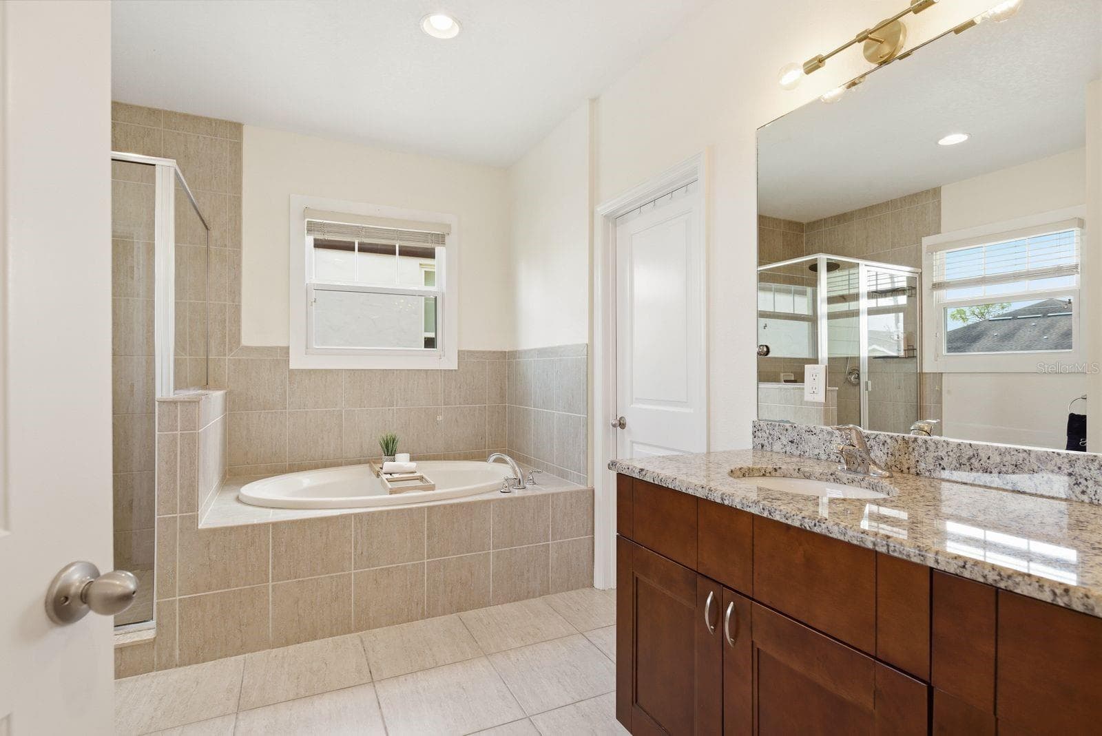 Primary Bathroom - 4920 3RD ST N, ST PETERSBURG