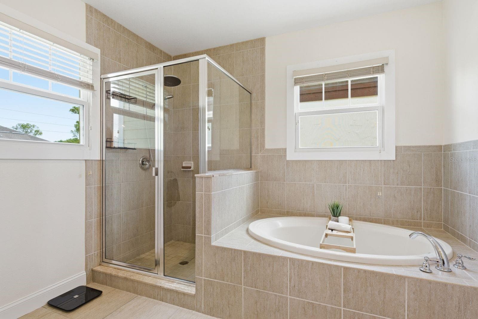Primary Bathroom - 4920 3RD ST N, ST PETERSBURG