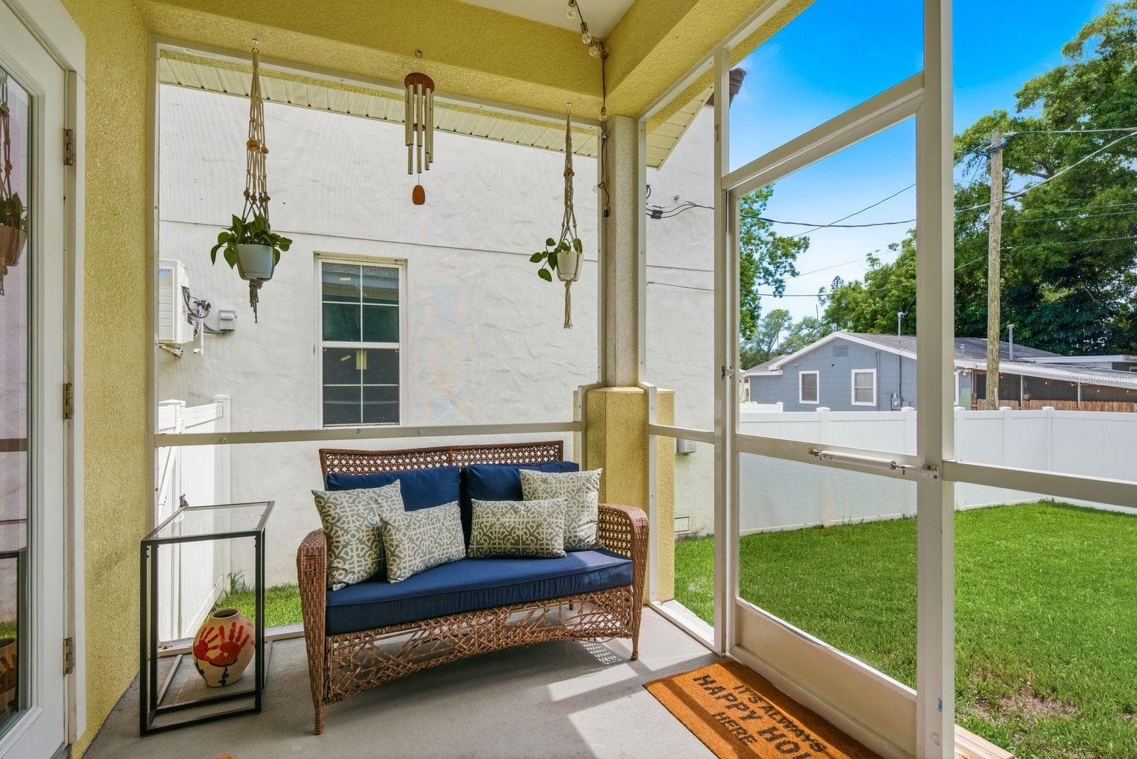 Screened Porch - 4920 3RD ST N, ST PETERSBURG