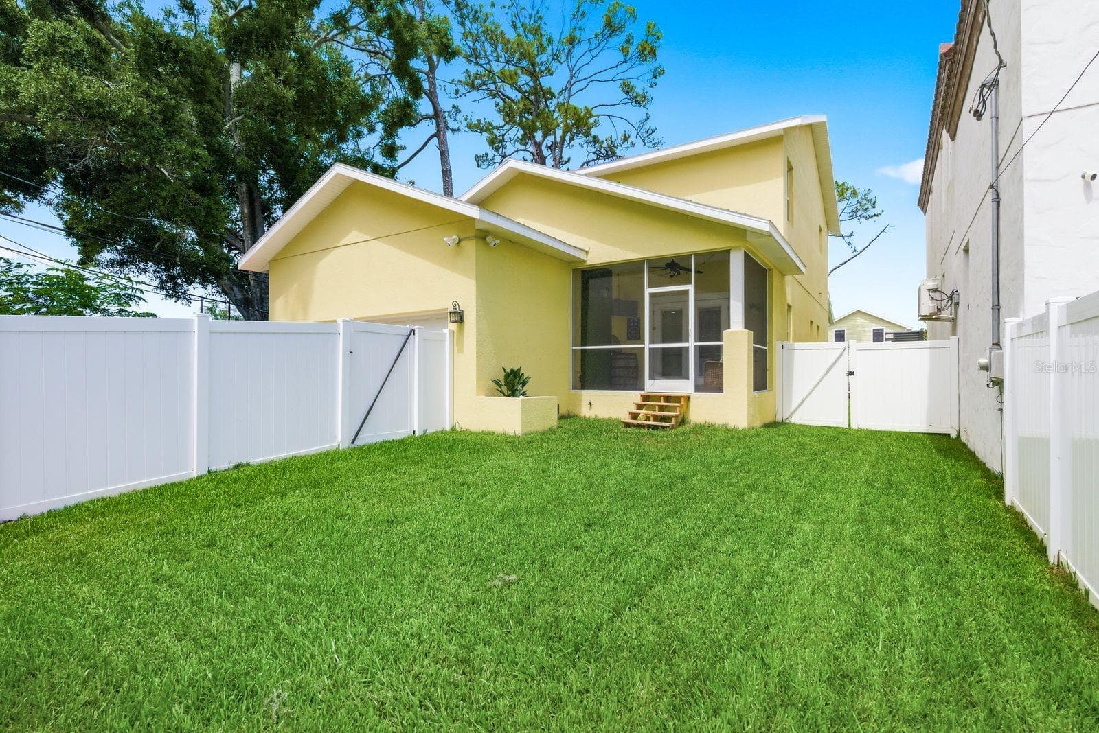 Backyard - 4920 3RD ST N, ST PETERSBURG
