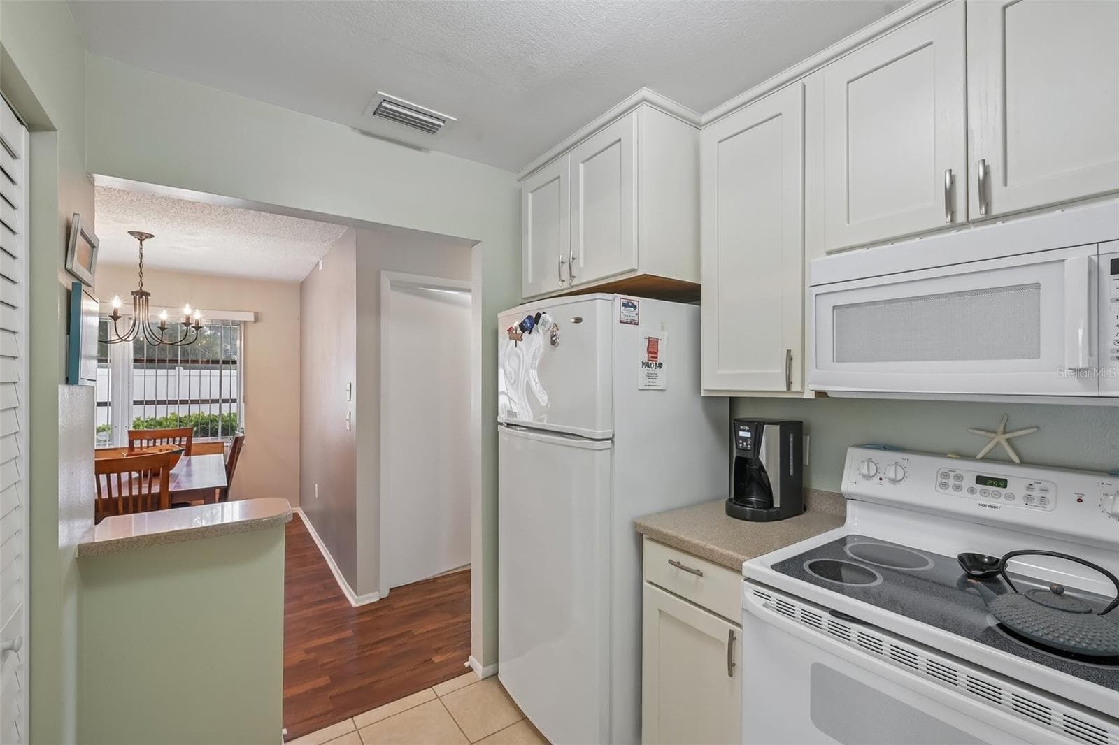 Kitchen - 390 301 BLVD W #4D, BRADENTON