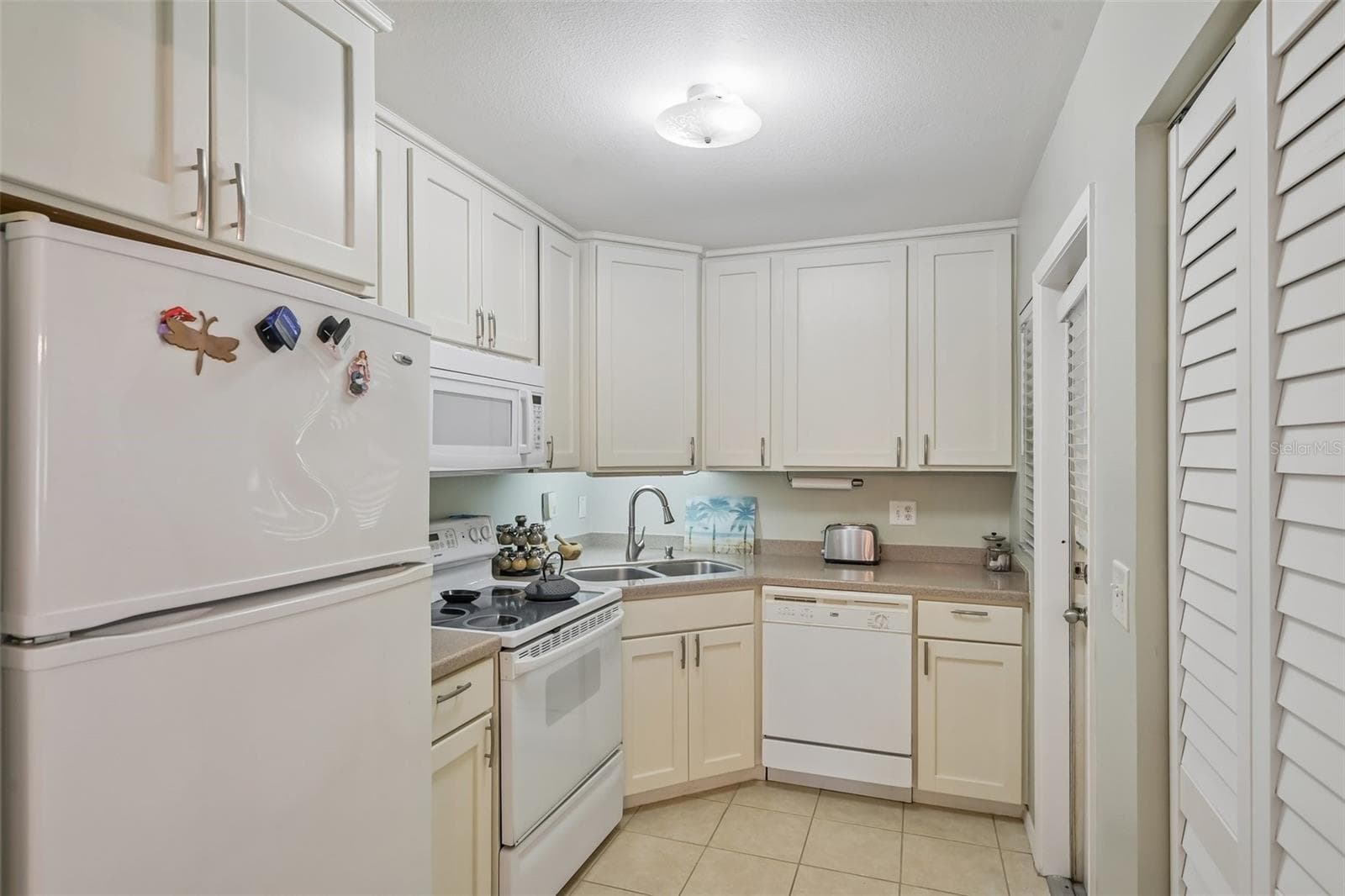 Kitchen - 390 301 BLVD W #4D, BRADENTON