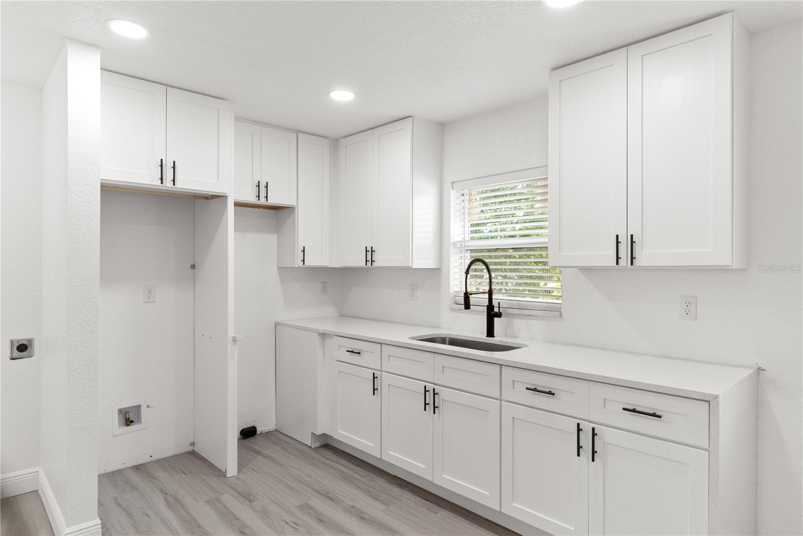 apartment kichen - 1421 35TH ST S, ST PETERSBURG