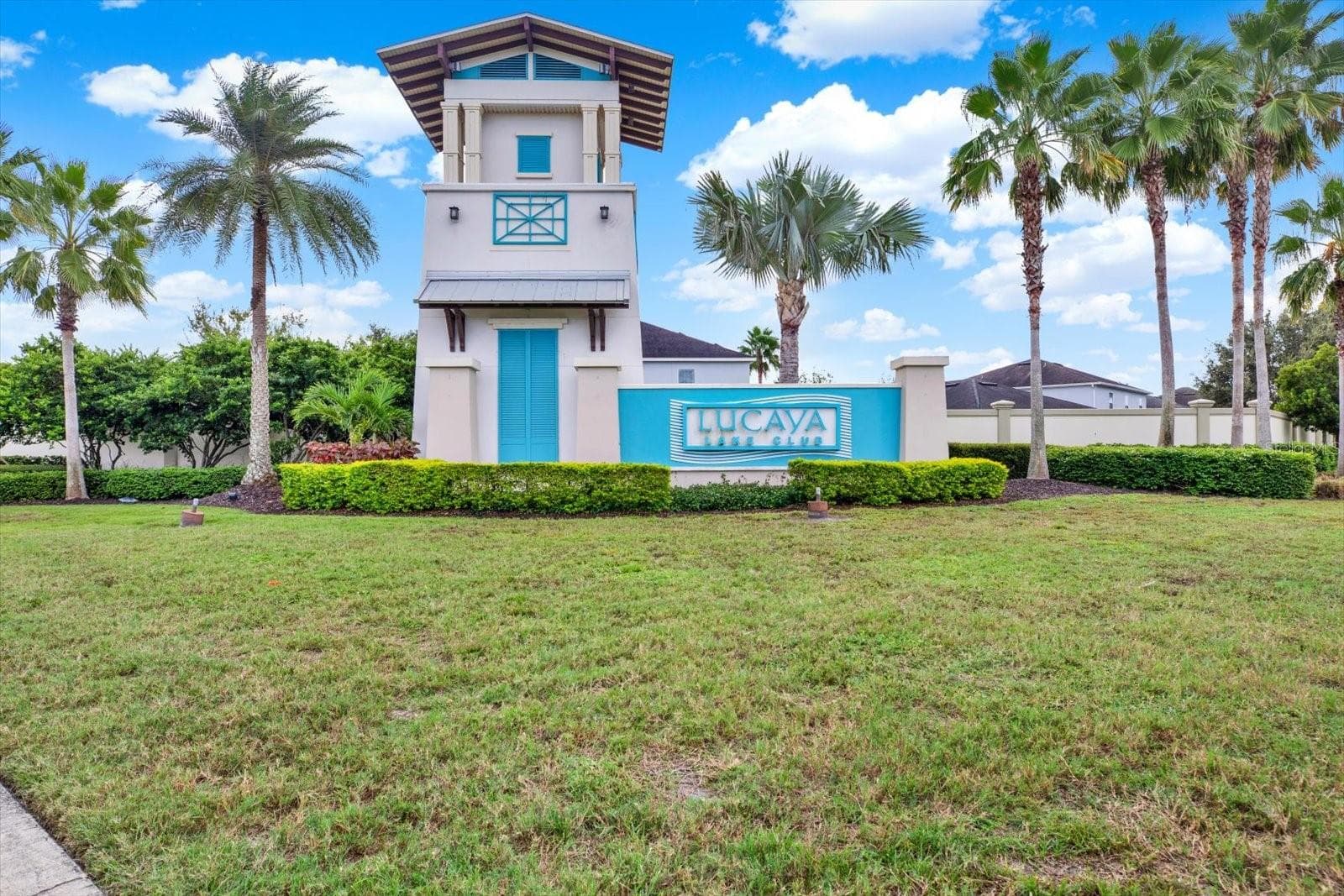 Single Family Residence at 11702 LAKE LUCAYA DR, RIVERVIEW, photo 5 of 52