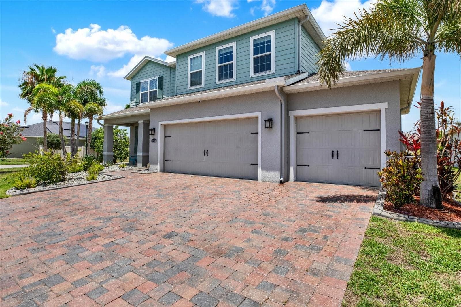 Single Family Residence at 11702 LAKE LUCAYA DR, RIVERVIEW, photo 8 of 52