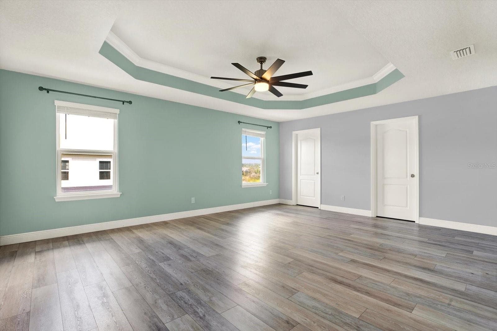 Single Family Residence at 11702 LAKE LUCAYA DR, RIVERVIEW, photo 4 of 52