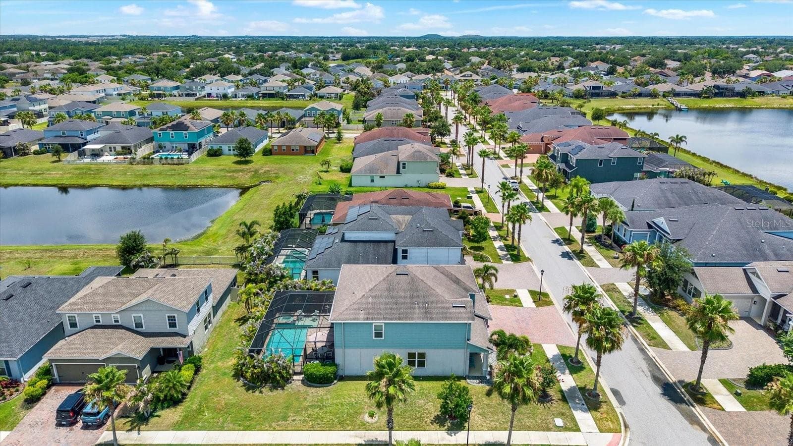 Single Family Residence at 11702 LAKE LUCAYA DR, RIVERVIEW, photo 43 of 52