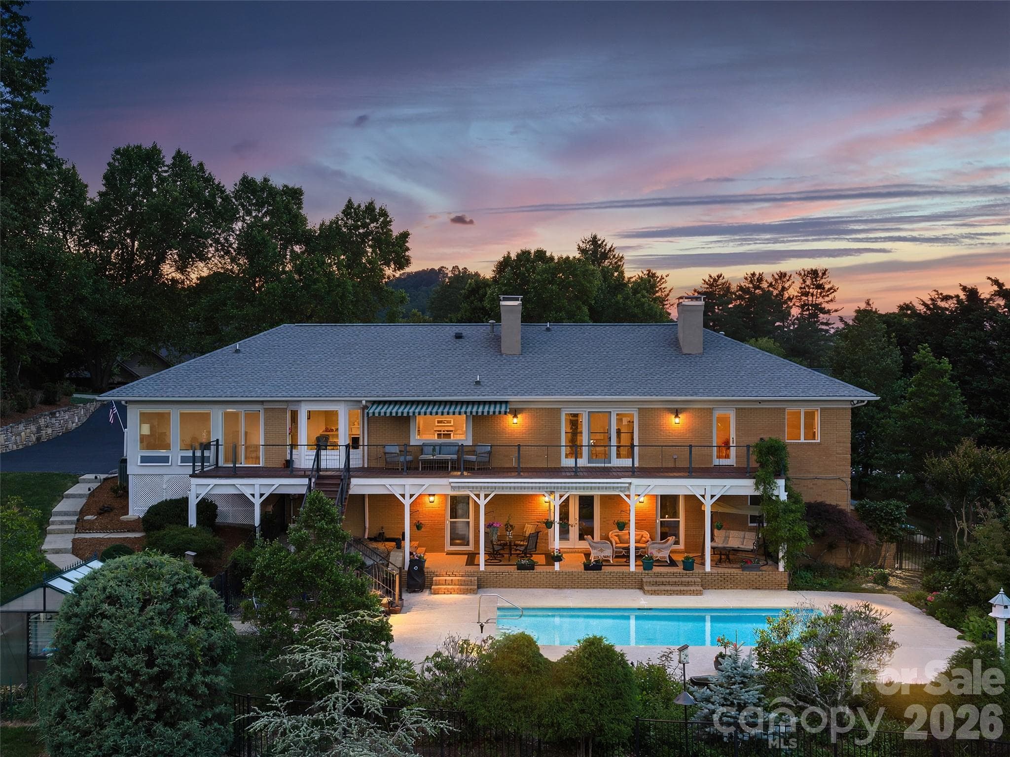 Single Family Residence at Hendersonville, photo 2 of 48