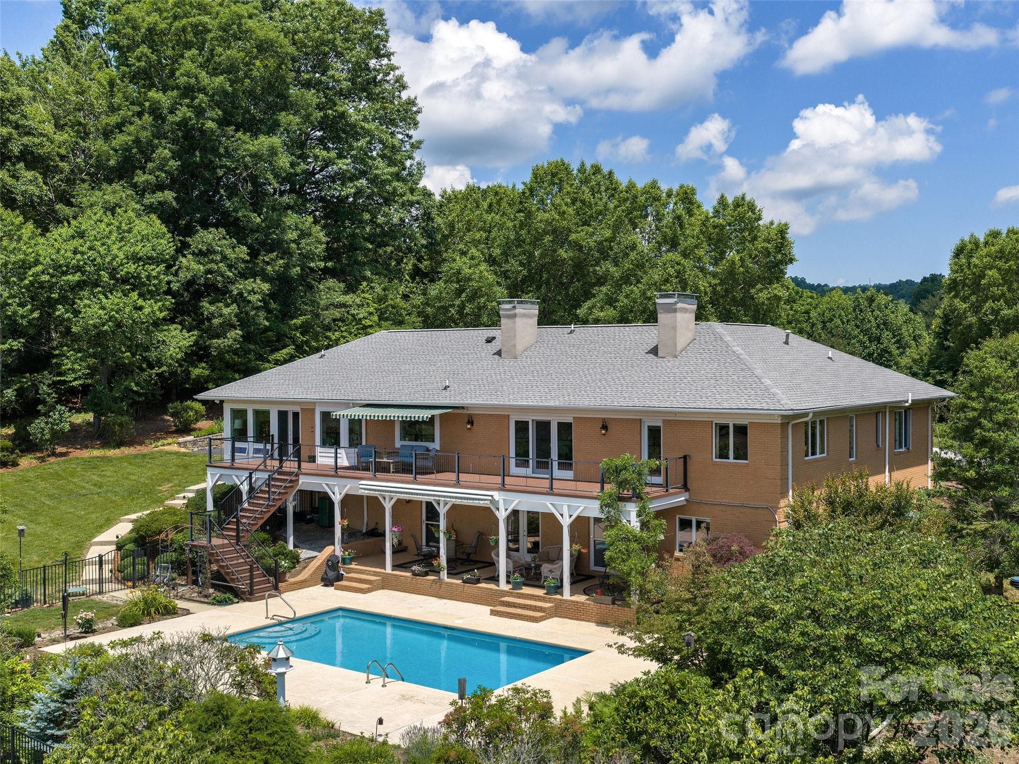 Single Family Residence at Hendersonville, photo 4 of 48
