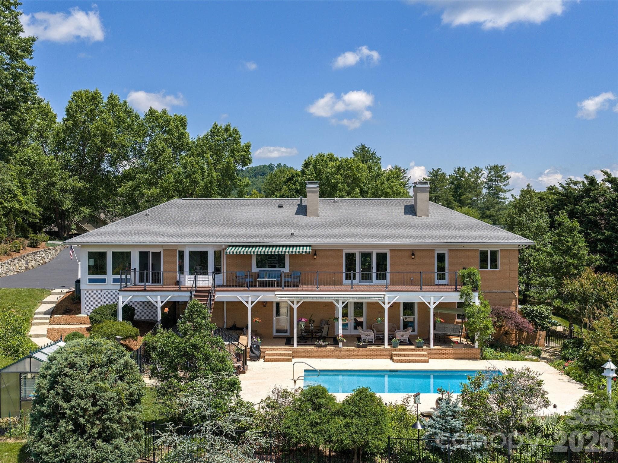 Single Family Residence at Hendersonville, photo 5 of 48