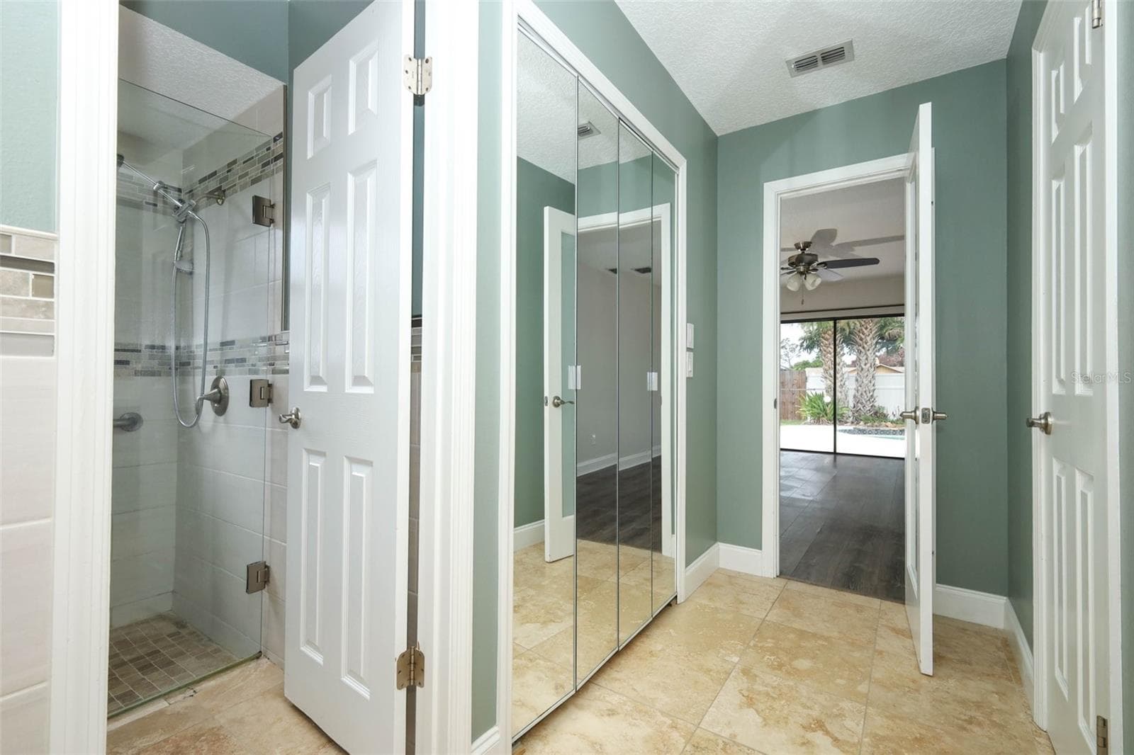 Primary bathroom. - 9110 PALM TREE DR, WINDERMERE