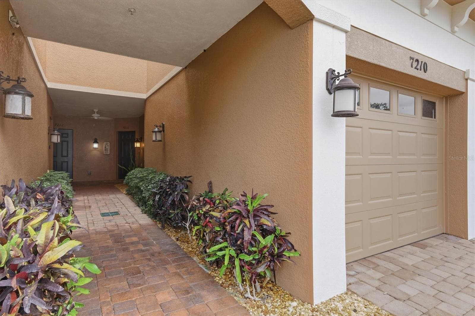 Condominium at 7210 HAMILTON RD, BRADENTON, photo 3 of 62