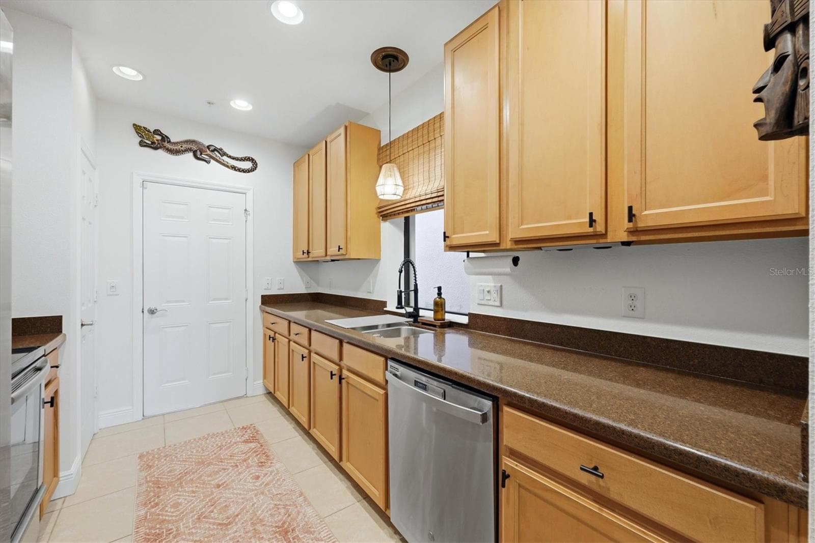 Condominium at 7210 HAMILTON RD, BRADENTON, photo 5 of 62