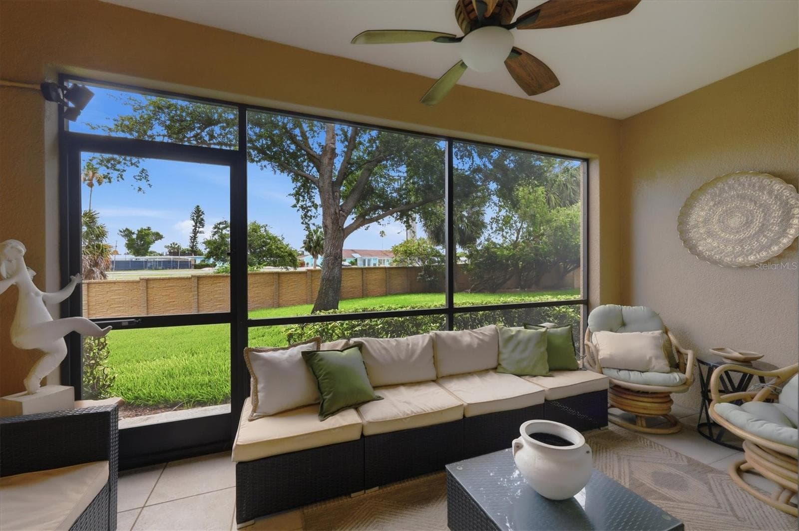 Condominium at 7210 HAMILTON RD, BRADENTON, photo 23 of 62