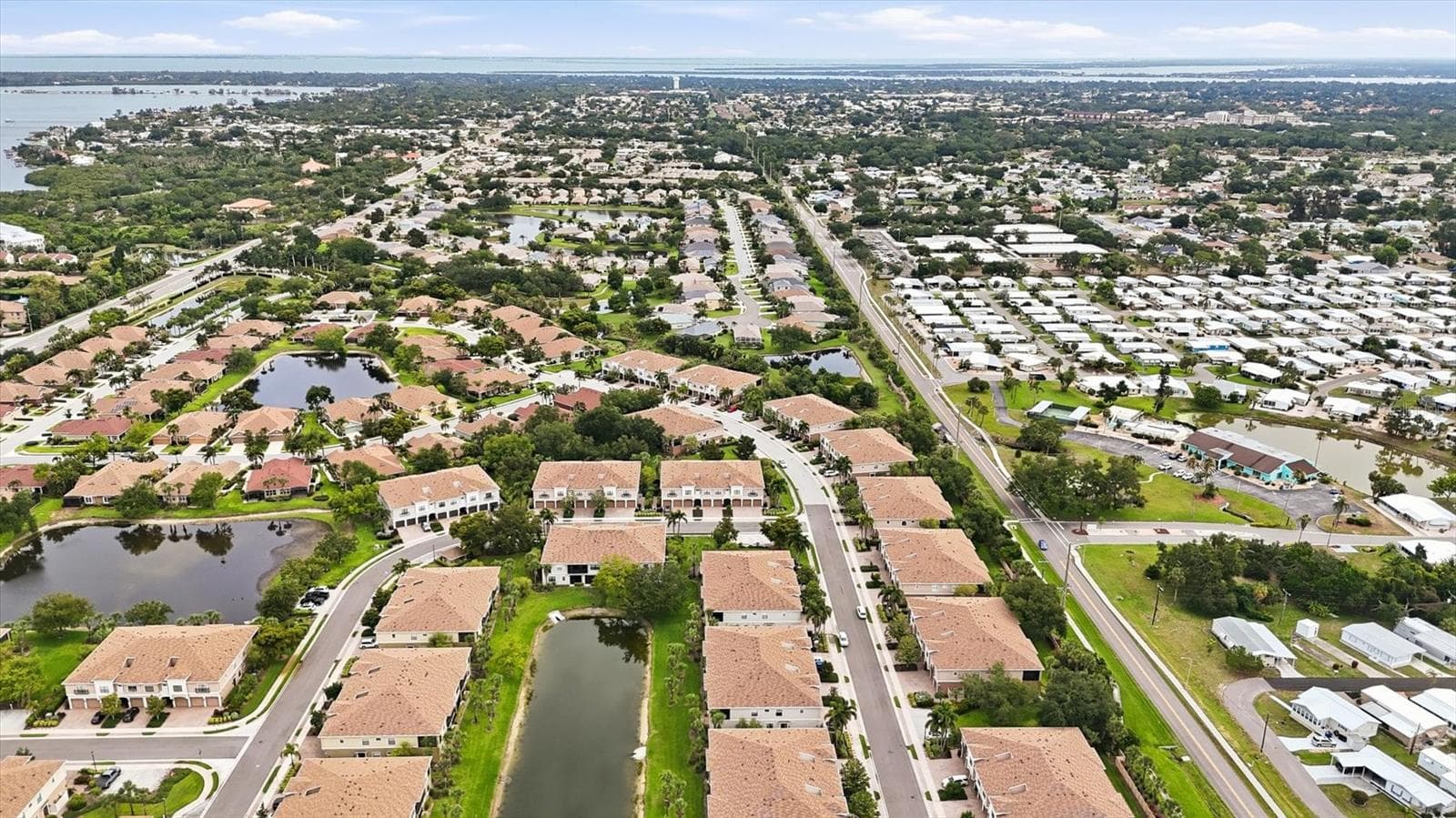 Condominium at 7210 HAMILTON RD, BRADENTON, photo 40 of 62