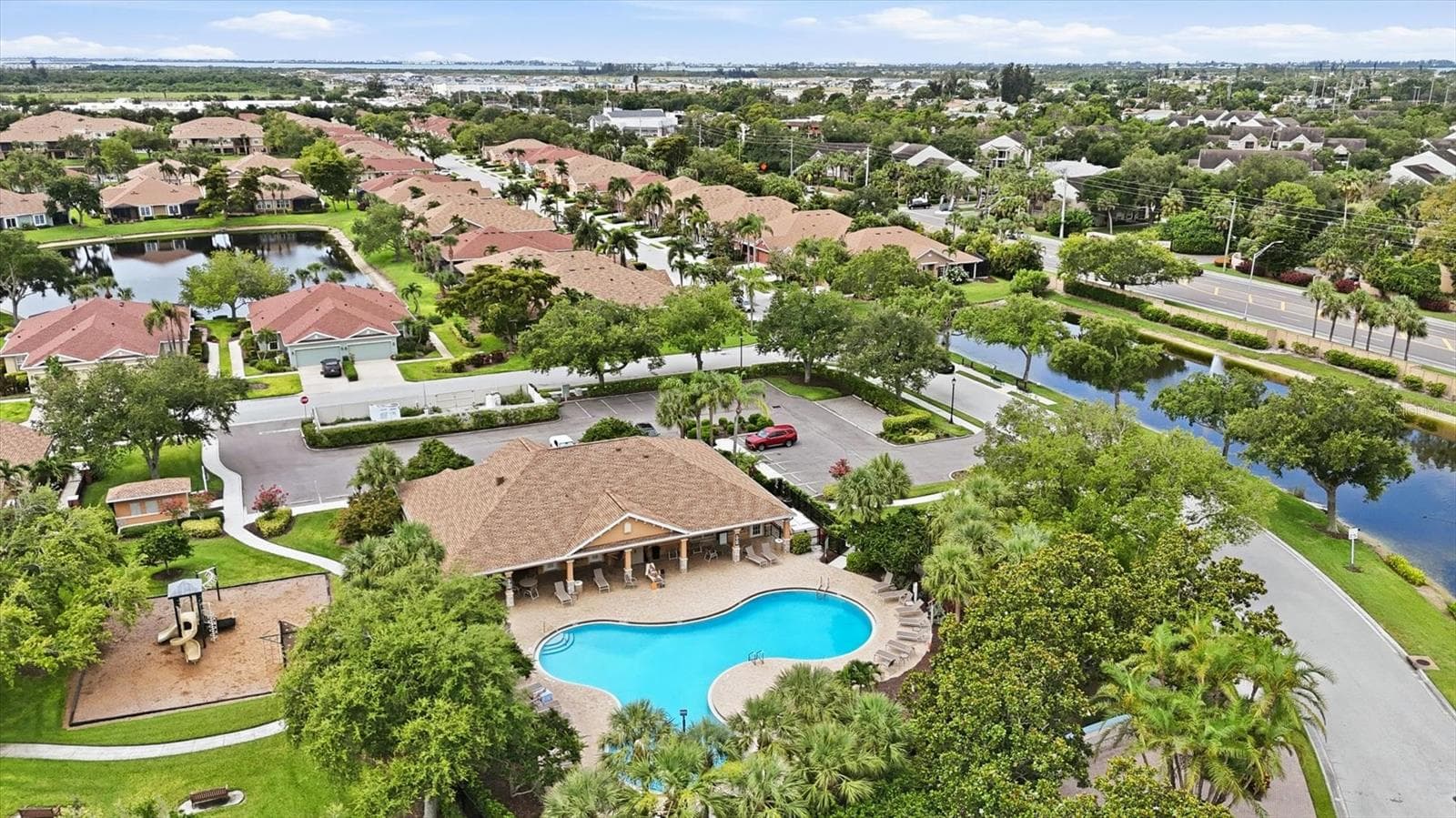 Condominium at 7210 HAMILTON RD, BRADENTON, photo 46 of 62