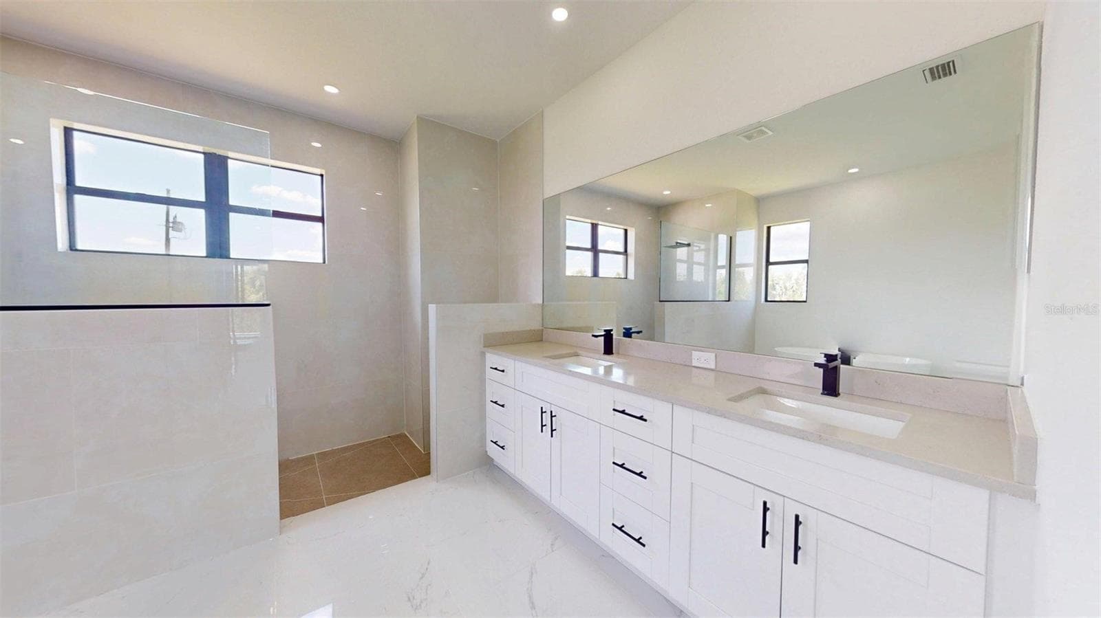 Single Family Residence at 17425 FUEGO LN, PUNTA GORDA, photo 24 of 55