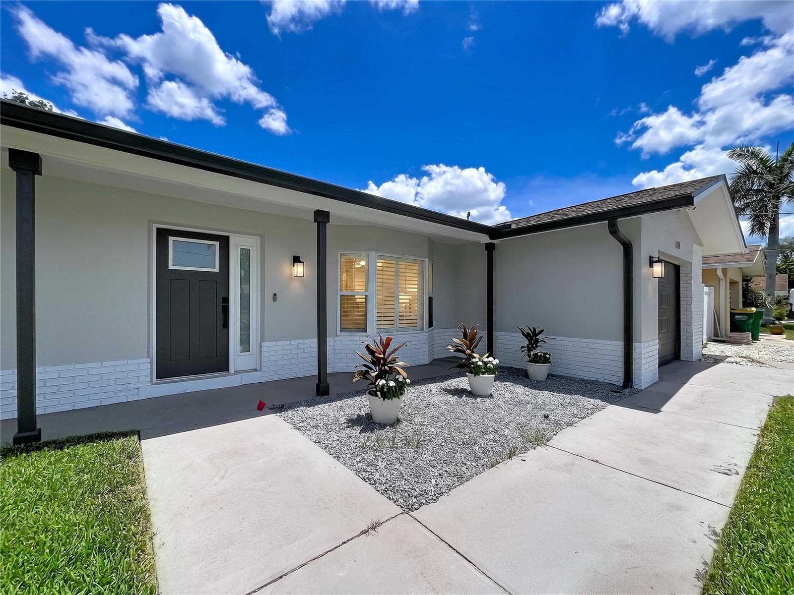 Make 381 Westwinds Drive Your New Home! - 381 WESTWINDS DR, PALM HARBOR