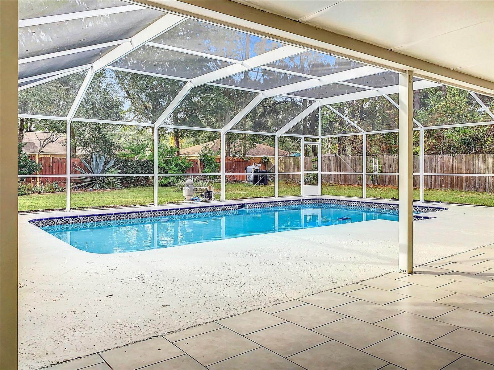 Single Family Residence at 6170 NW 57TH CT, OCALA, photo 3 of 44