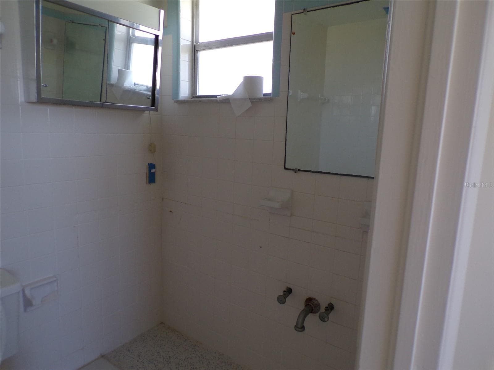 Single Family Residence at 1124 SUNSET DR, VENICE, photo 18 of 31