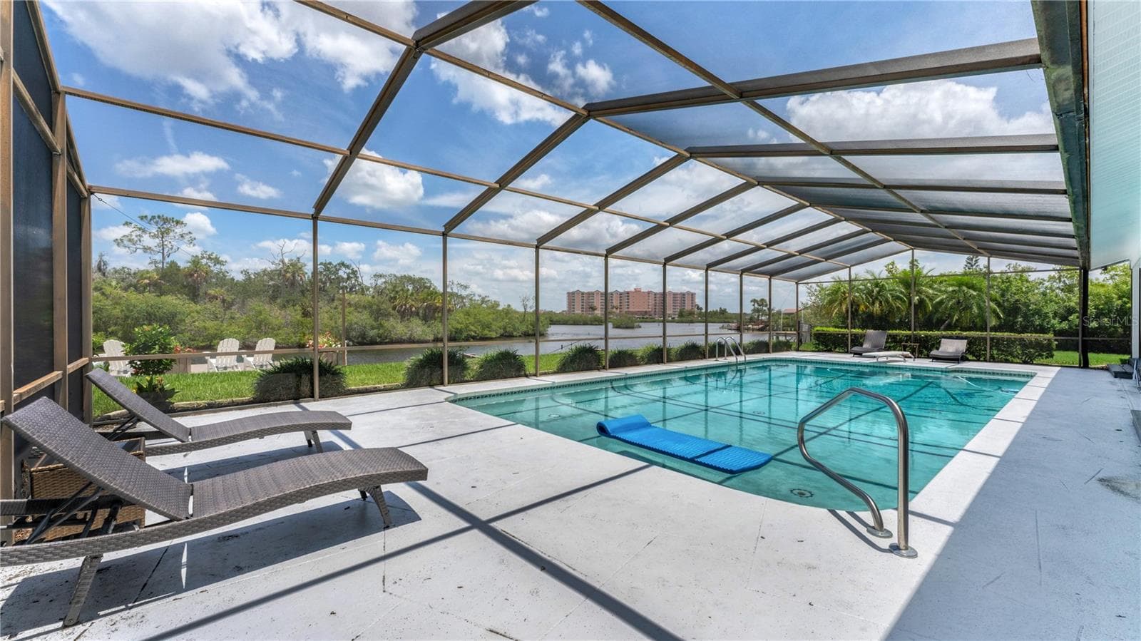 Screened-in pool and covered back porch area - 5623 HULL CT, NEW PORT RICHEY
