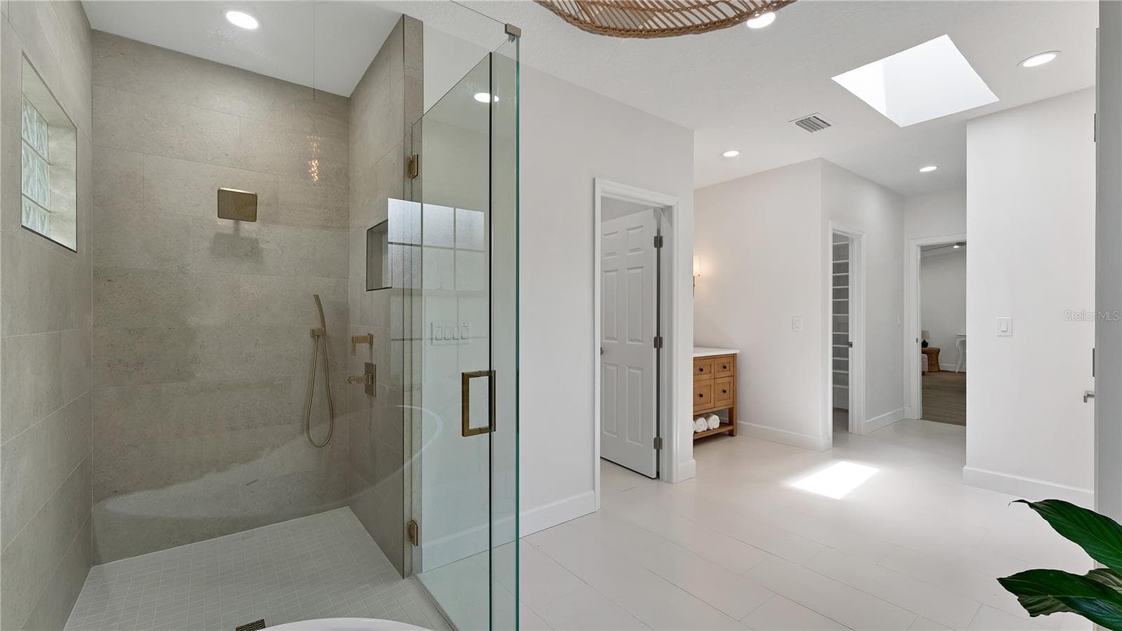 Primary en-suite bath - 5623 HULL CT, NEW PORT RICHEY