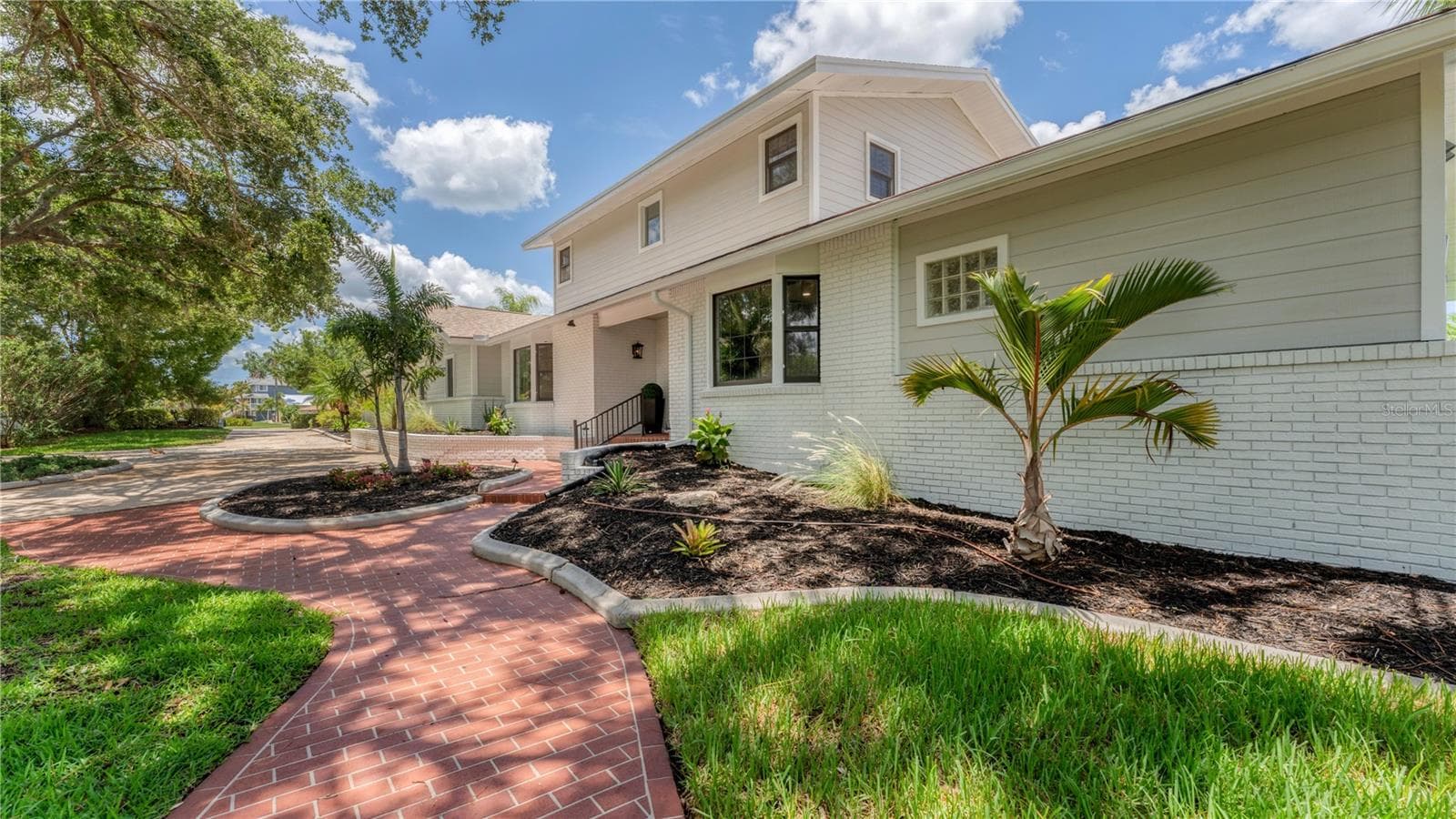 Pathway to casita - 5623 HULL CT, NEW PORT RICHEY