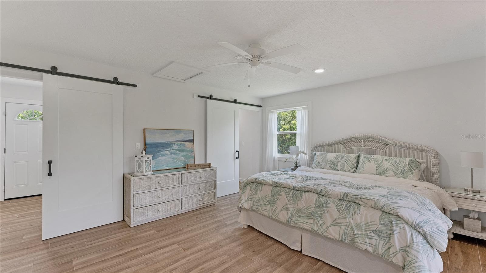 Casita front room (previously staged) - 5623 HULL CT, NEW PORT RICHEY