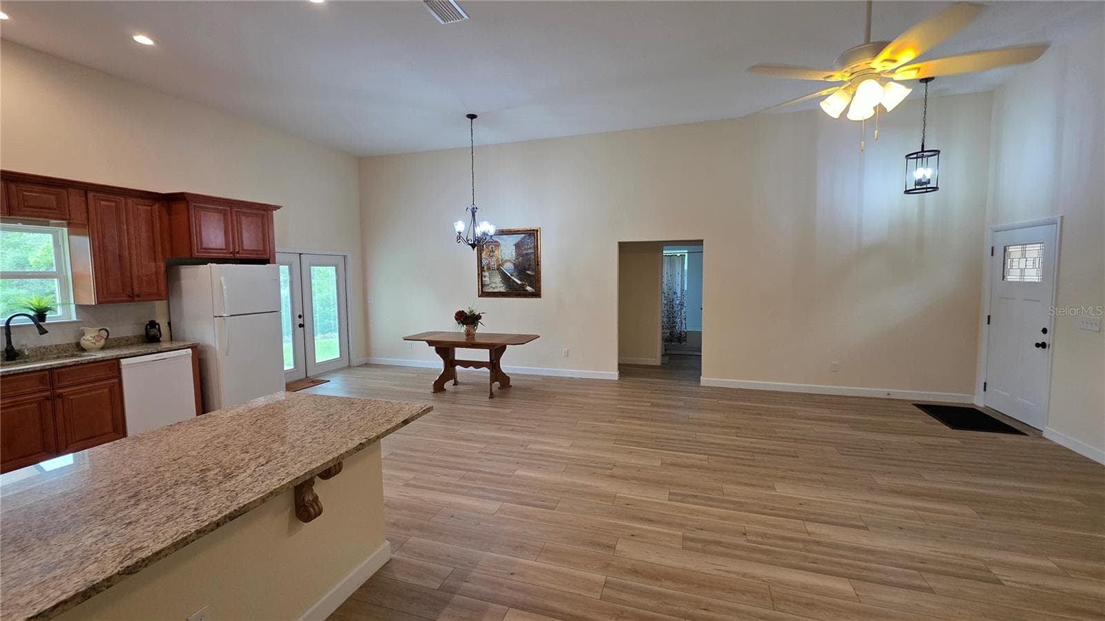 Single Family Residence at 200 HOUR GLASS CIR, HAWTHORNE, photo 6 of 33