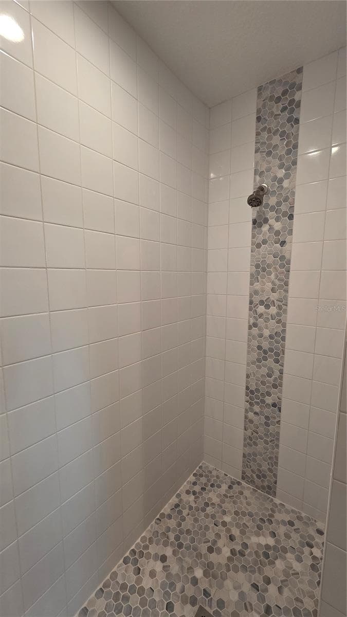 Single Family Residence at 200 HOUR GLASS CIR, HAWTHORNE, photo 16 of 33