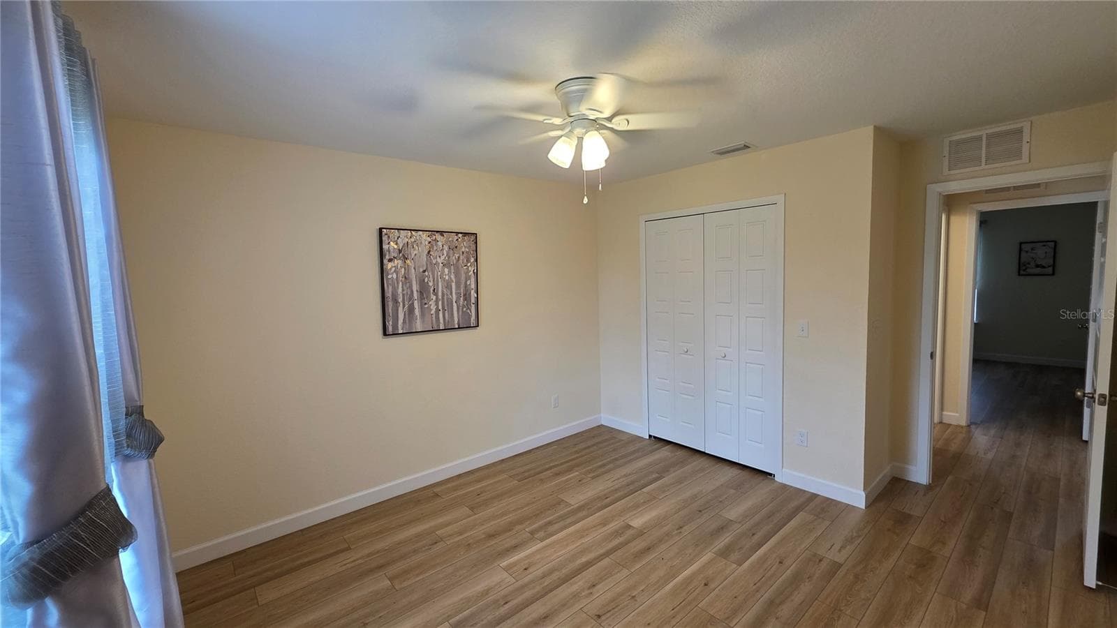 Single Family Residence at 200 HOUR GLASS CIR, HAWTHORNE, photo 20 of 33